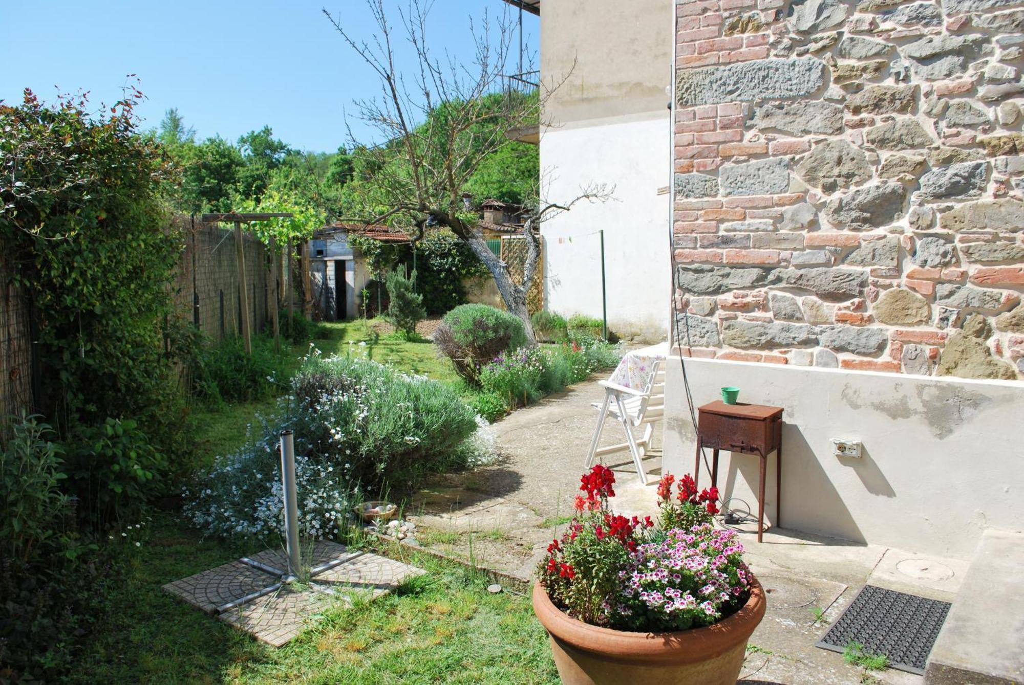 Casa S.Maria Apartment Levane Exterior photo